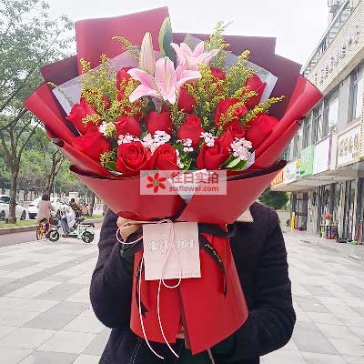 昭通19朵红玫瑰百合，与你幸福前行